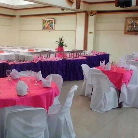 Golden Stallion Suites Cagayan de Oro Zewnętrze zdjęcie