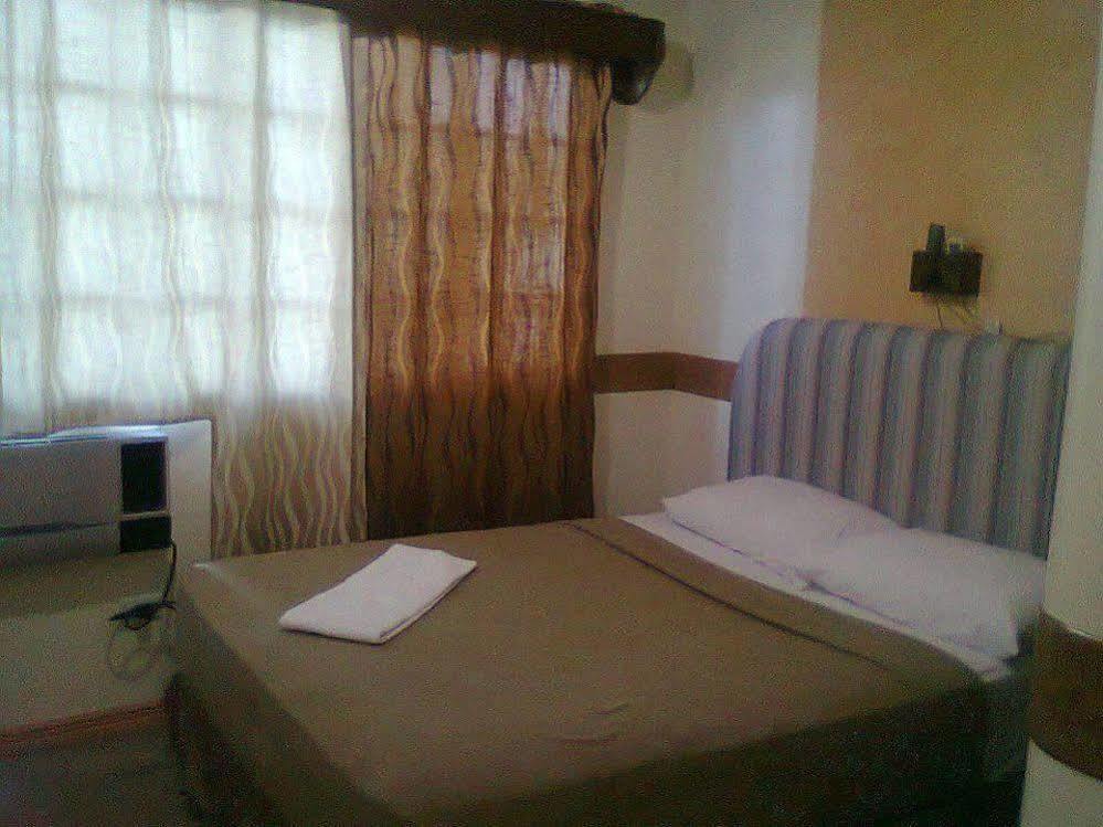Golden Stallion Suites Cagayan de Oro Zewnętrze zdjęcie